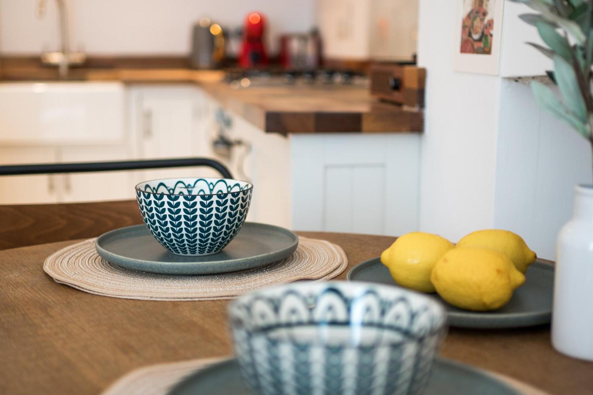 Апартаменти Charming 2-Bed Flat In The Heart Of Nottinghill - Steps From Portobello Rd Market And Nottinghill Bookshop Лондон Екстер'єр фото