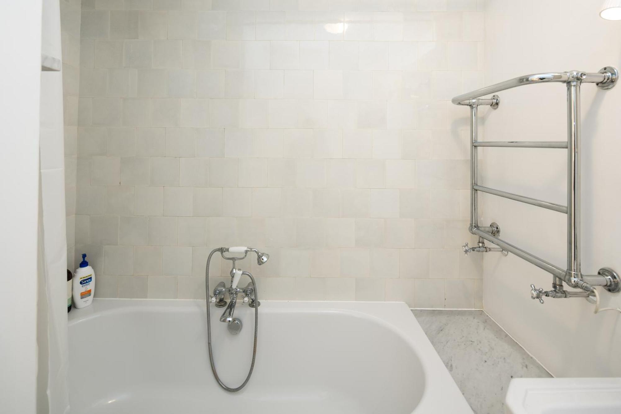 Апартаменти Charming 2-Bed Flat In The Heart Of Nottinghill - Steps From Portobello Rd Market And Nottinghill Bookshop Лондон Екстер'єр фото