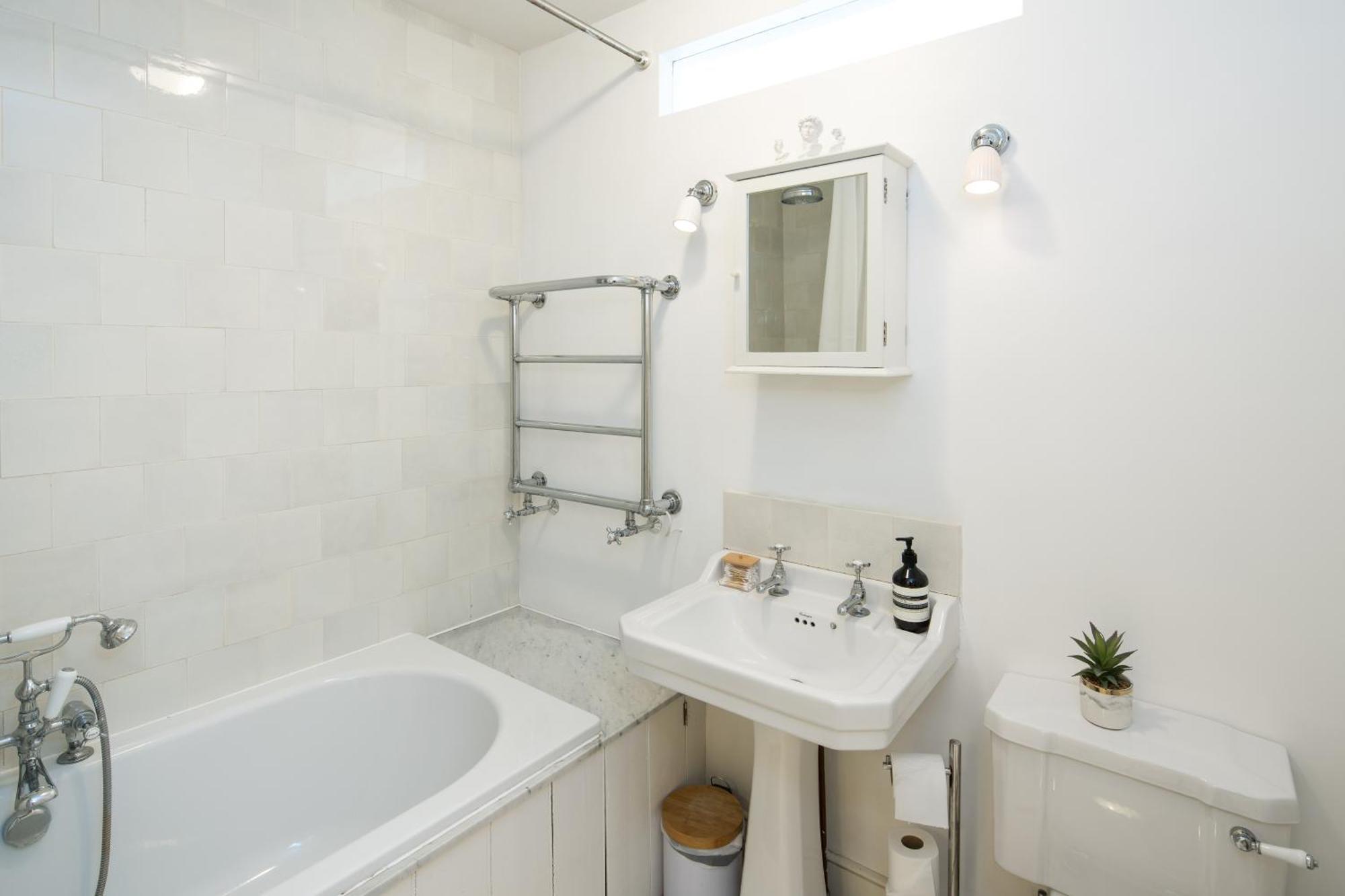 Апартаменти Charming 2-Bed Flat In The Heart Of Nottinghill - Steps From Portobello Rd Market And Nottinghill Bookshop Лондон Екстер'єр фото