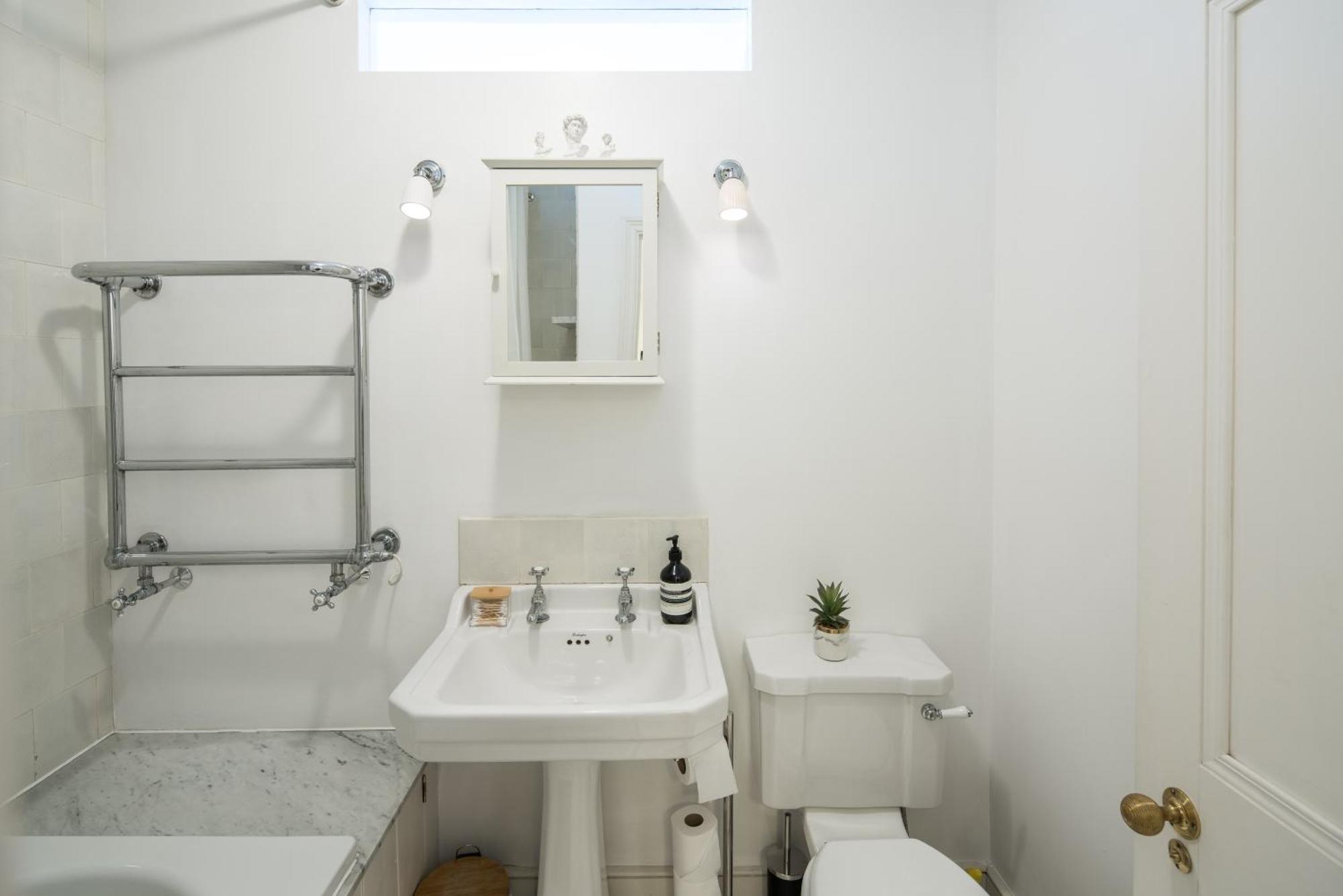 Апартаменти Charming 2-Bed Flat In The Heart Of Nottinghill - Steps From Portobello Rd Market And Nottinghill Bookshop Лондон Екстер'єр фото